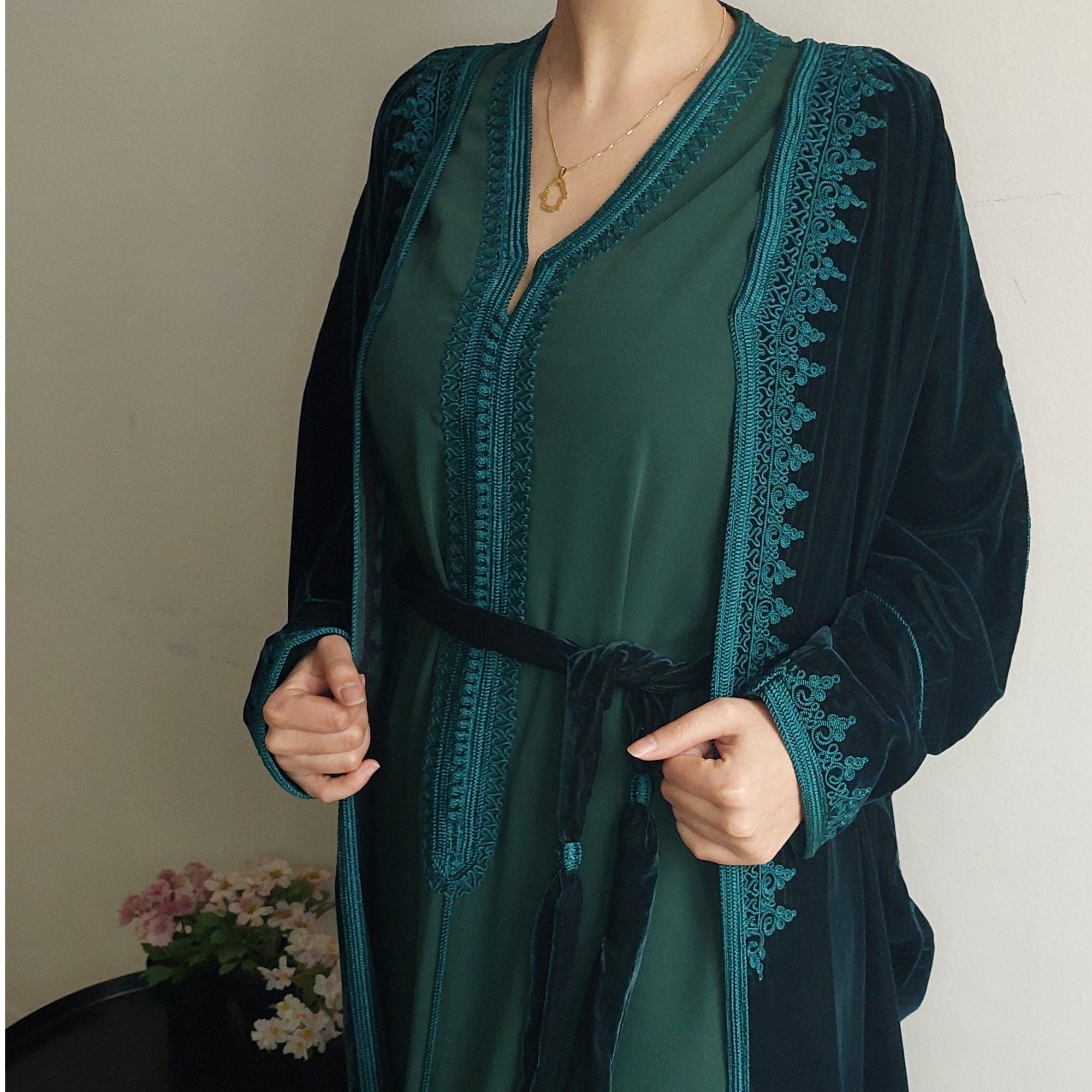 Emerald Green Velvet Moroccan Caftan, Embroidered 2 Pieces Kaftan ...