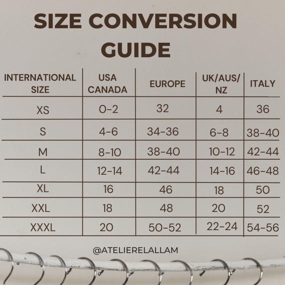 シルバーの刺繍が施されたモロッコのライトブルー 2 ピース シルク