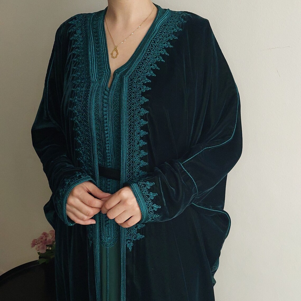 Emerald Green Velvet Moroccan Caftan, Embroidered 2 Pieces Kaftan ...
