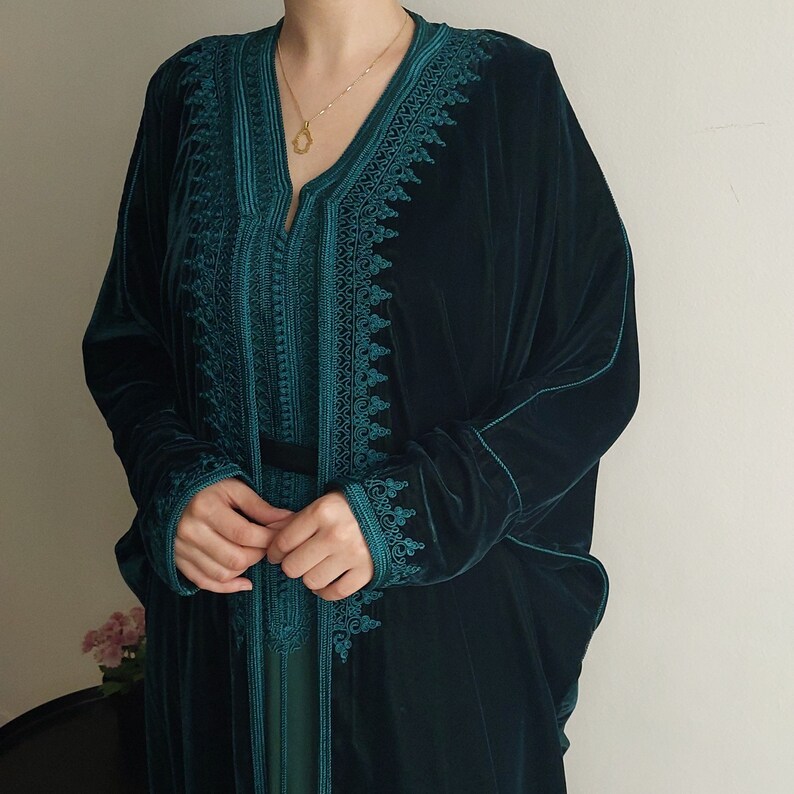 Emerald Green Velvet Moroccan Caftan, Embroidered 2 Pieces Kaftan ...