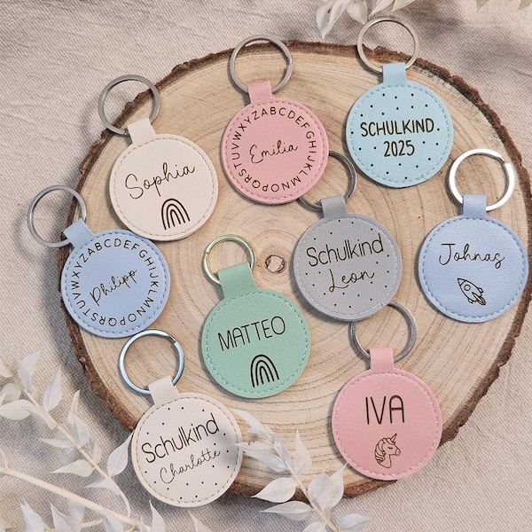 Faux leather keychain, back-to-school gift, round key ring with back-to-school motif, small gift, colors, personalized for schoolchild