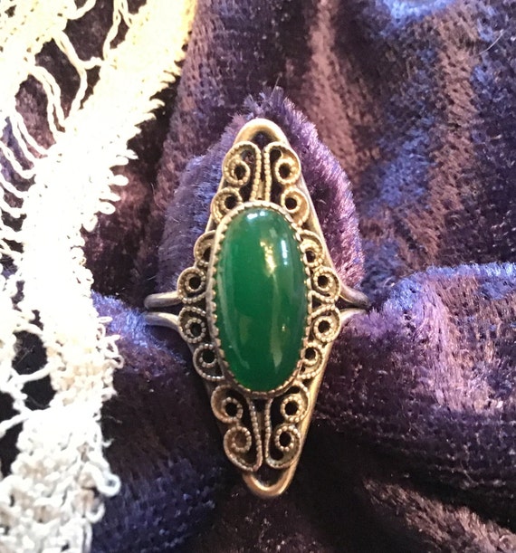 Lovely Antique (c1918)  Chrysoprase Sterling Filig