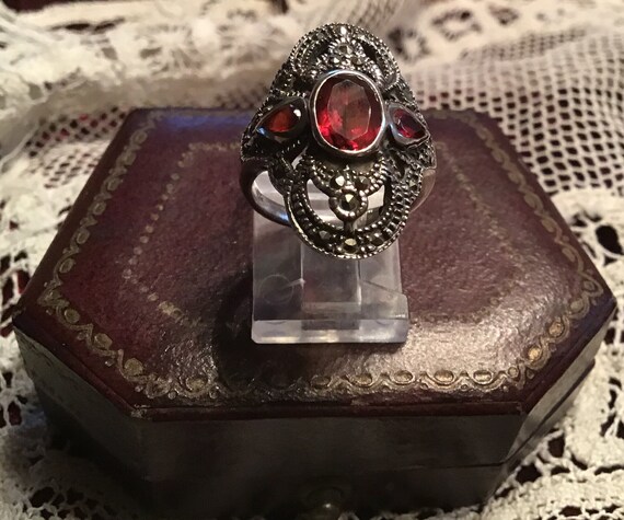 Gorgeous Triple Garnet Sterling & Marcasite State… - image 3