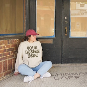 Gildan 18000 Mockup Sand, Oversized Sweatshirt, Grunge Model Mock, Alt Aesthetic Mockup, Streetwear Lifestyle Mock Up, Urban City, Sitting