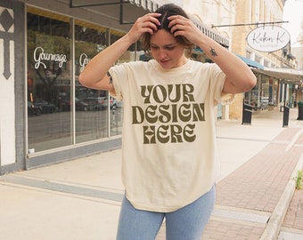 Ivory Comfort Colors 1717 Mockup, Vintage Shirt Mock Up, C1717 Model Mockup, Outdoors Lifestyle Photo, Aesthetic Mockup, Trendy Preppy Retro