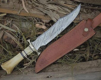 Cuchillo de acero de Damasco hecho a mano / Mango de hueso de camello / Funda de cuero incluida