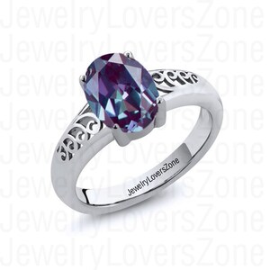 Vintage Oval Alexandrite Ring - Engagement Ring - Promise Ring - Alexandrite Jewelry Ring - Anniversary Gift - Birthday Present