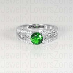Emerald Green Round Ring in Sterling Silver Emerald Ring, Emerald Engagement Ring, Vintage Inspired Green Stone Ring