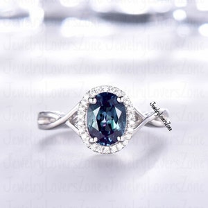 Handmade Beautiful Alexandrite Stone Ring.Solid Silver 925.Statement Ring .elegant design ring.engagement ring.perfect gift ring for her