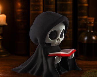 Figura de la Parca leyendo: regalo gótico de estilo Dark Academia para amantes de los libros.