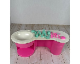 Vintage 1991 Barbie Badrumsmöbler Lekset Mattel Arco Rosa Vit Blågrön 15 delar Parti