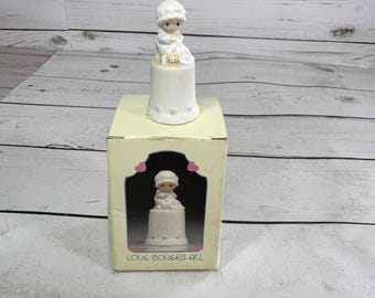 Precious Moments Love Covers All 1984 Thimble Girl Kitten Blanket Enesco w/ Box