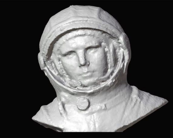 Yuri Gagarin Bust, Yuri Gagarin Sculpture,  Soviet/Russian Cosmonaut Yuri Gagarin, Astronout Statue, 3D Printed Statue, Size & Colour Option