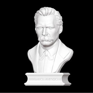 Puede incluir: Busto de escultura blanca de Friedrich Nietzsche sobre una base blanca con su nombre inscrito en la parte delantera.