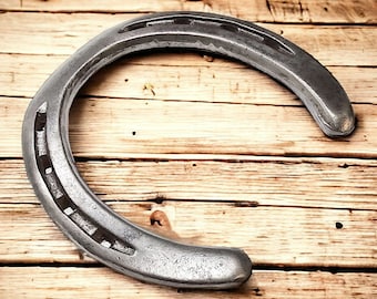 Qty1 Vintage REAL 1960s Rustic Horseshoes Authentic Wire Wheel Ground Wall Hanging Lucky Horseshoe Hand Forged Horseshoe Mancave Decoration