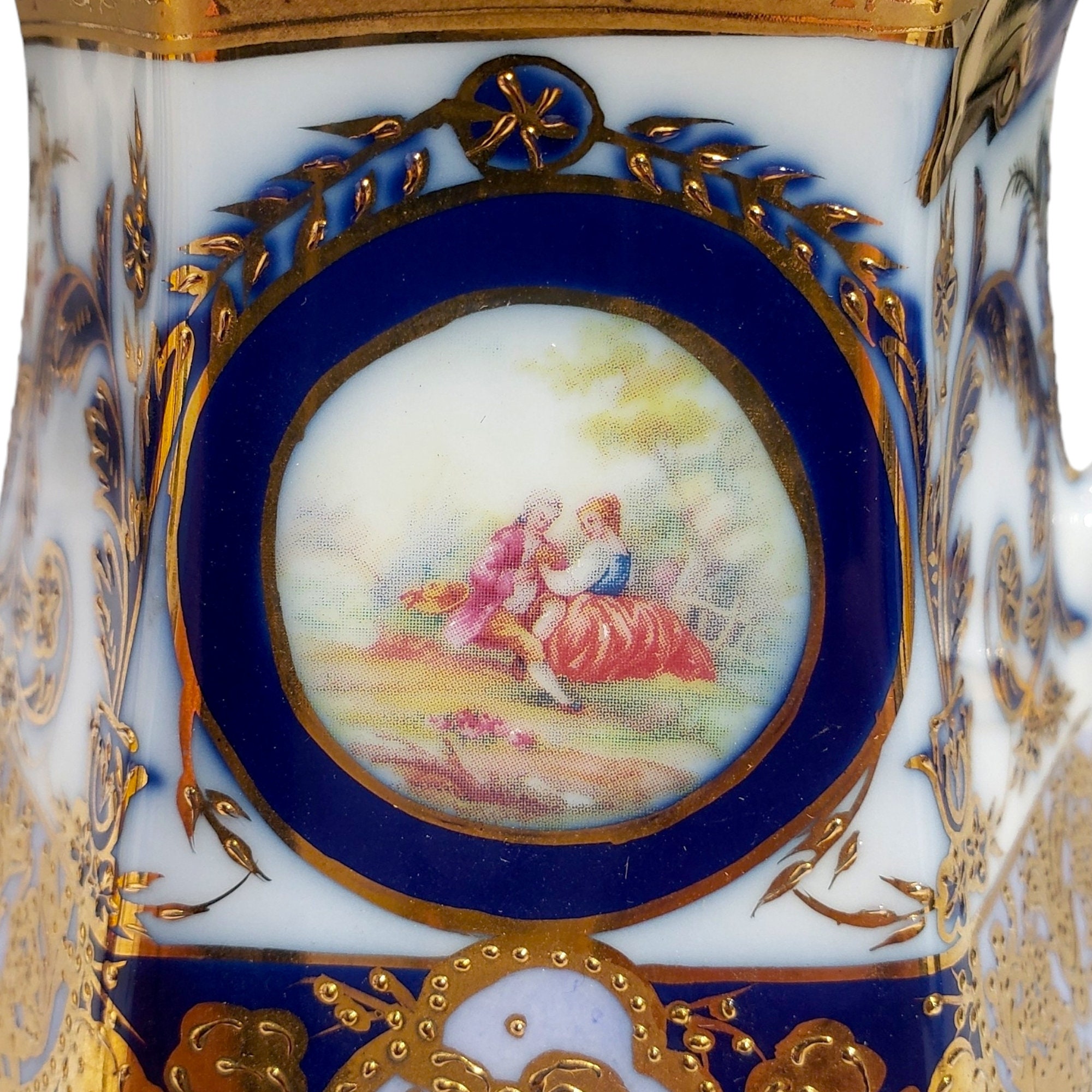 A Berlin KPM porcelain cup and saucer with river landscapes in sepia - Lot 138