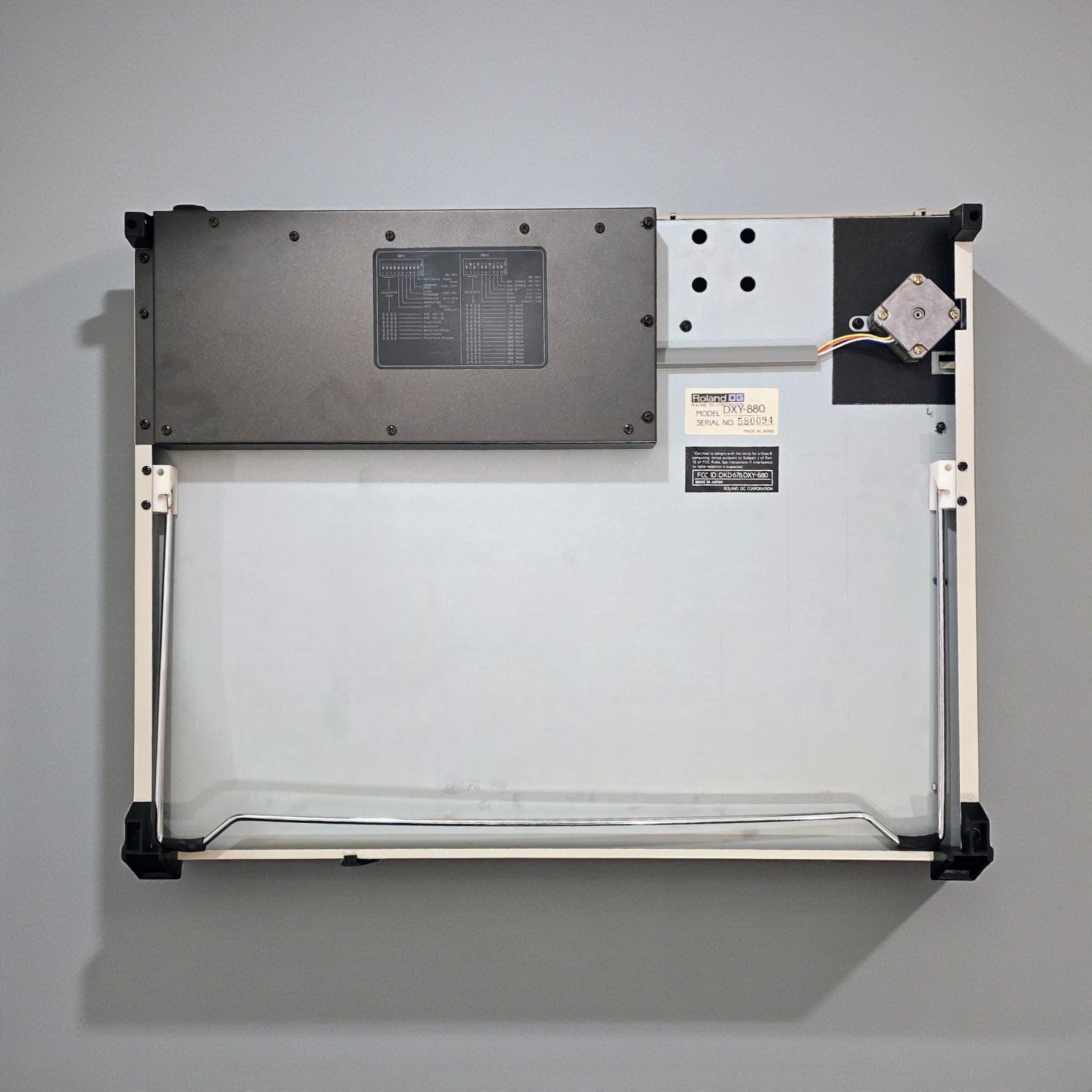 Vintage Roland DXY-880 X-Y Pen Plotter | 8-pen Auto Changer