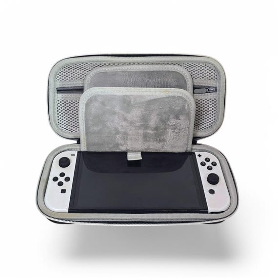 美品 Nintendo switch Switch 2 Console with Mario Kart World and The Legend of Zelda