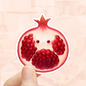 Sticker kawaii granaatappel, waterdicht vinyl, fruitstickers, laptopsticker, sticker waterfles, sticker schattig eten, schattige granaatappel