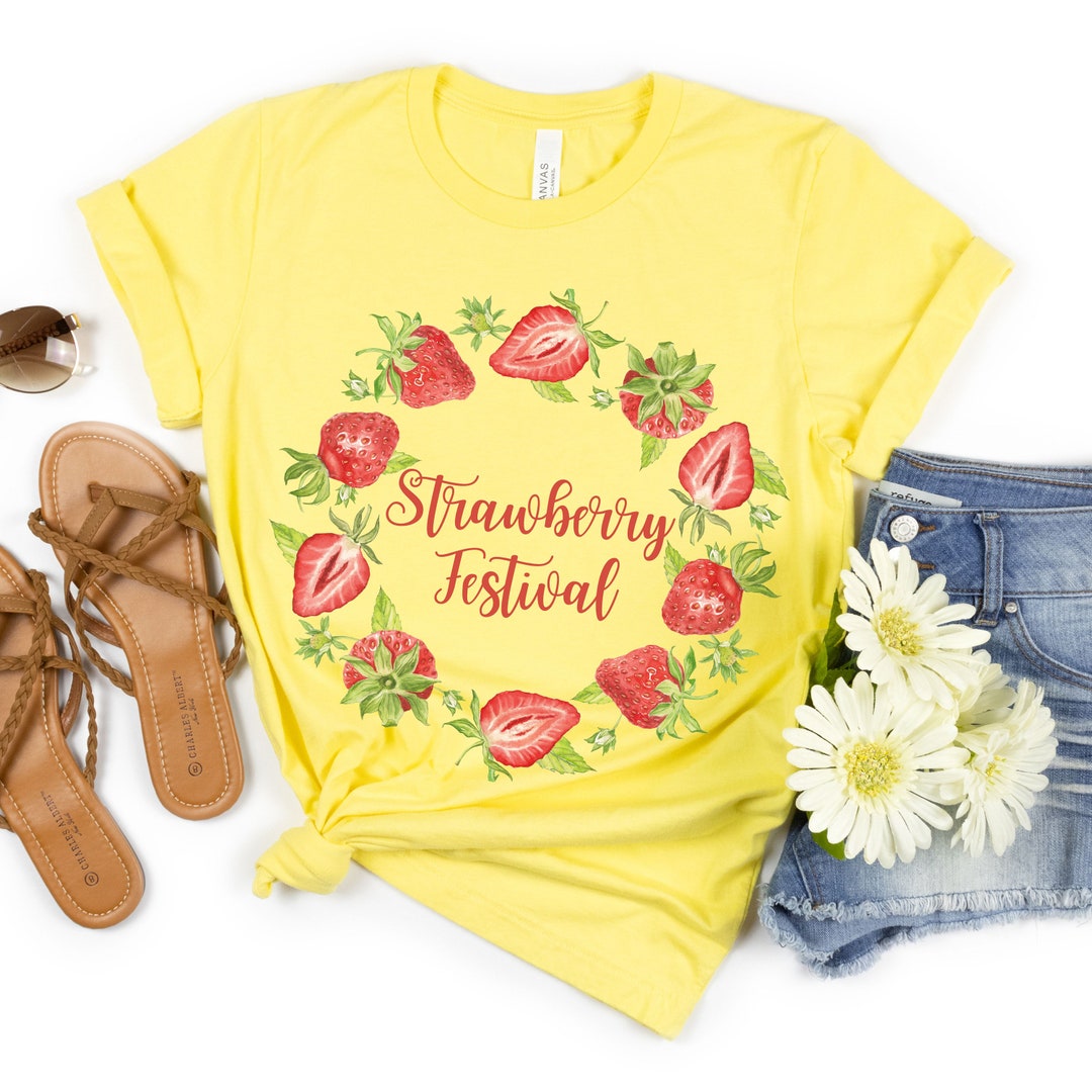 Strawberry Wreath Shirt Strawberry Festival T-shirt - Etsy