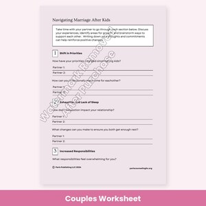 K&ouml;nnte beinhalten: Ein wei&szlig;es Arbeitsblatt mit dem Titel Navigating Marriage After Kids und drei nummerierten Abschnitten. Es enth&auml;lt Fragen f&uuml;r Partner zu Priorit&auml;ten, Ersch&ouml;pfung, Schlafmangel und Verantwortung, mit leeren Zeilen f&uuml;r schriftliche Antworten.