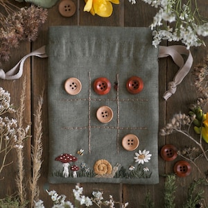 Woodland tic-tac-toe pouch PDF embroidery pattern, video + sewing tutorial, beginner friendly