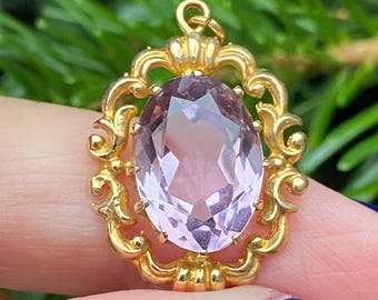 Antieke grote sierlijke 9kt gouden ovale amethist hanger