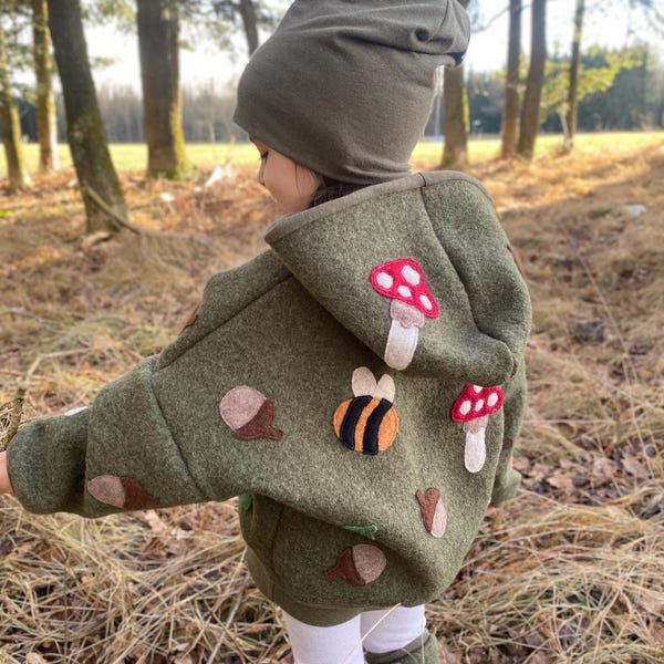 Oversized windbreaker "Woodland" | Fly agaric, bee, acorn | Felted wool | Virgin wool | Wool felt | Child | Girl, Boy
