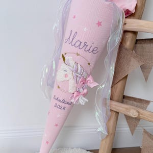 Musselin Schultüte | Wuschelkopf Einhorn mit geschlossener Mähne | Gold | Sterne | Glitzer | Mädchen | Einschulung | Erster Schultag