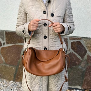 Bolso de cuero bolso de hombro bolso de hombro con correas LEATHER STRAP cuero genuino nuevo diseño Italia tamaño mediano regalo para ella