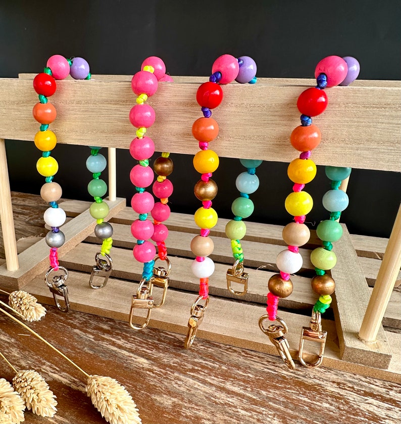 Handschlaufe Handykette kurz Holzperlen Schlüsselanhänger Schlüsselkette Schlüsselband Kurz Perlenkette Holzperlen Boho Geschenk für Sie Bild 3