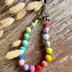 Handschlaufe Handykette kurz Holzperlen Schlüsselanhänger Schlüsselkette Schlüsselband Kurz Perlenkette Holzperlen Boho Geschenk für Sie Bunt m. Silberperlen