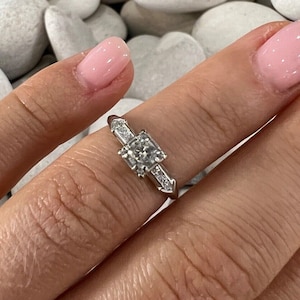 Jabel 18K White gold Diamonds  ring size 4.5