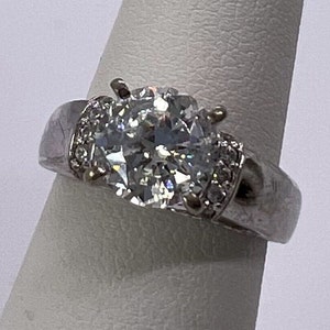 925 Sterling silver CZ ring size 5.5