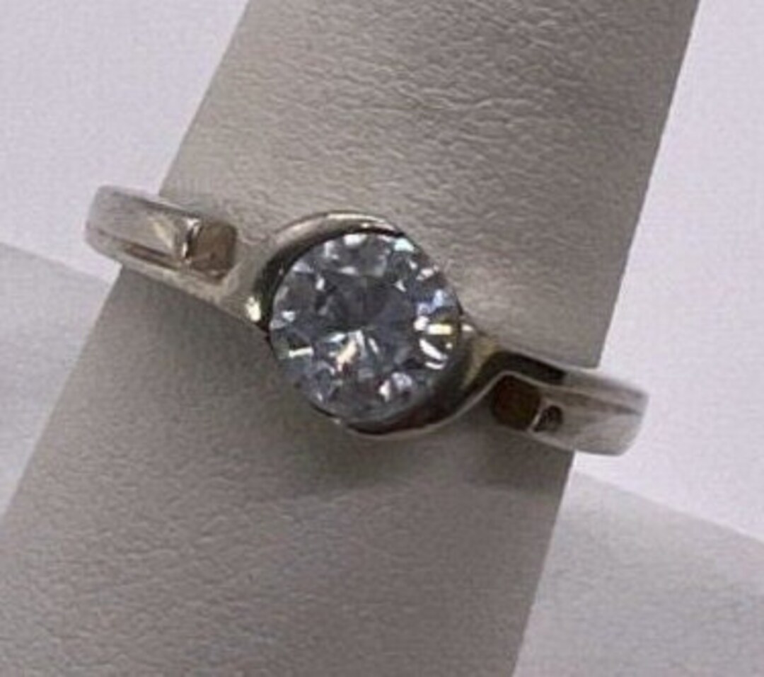 925 Sterling Silver CZ Ring Size 8.5 - Etsy