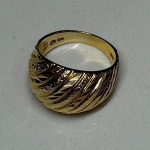 14K Yellow gold Dream ring size 8