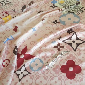 Louis Vuitton - Traveling Requisites Silk Scarf Cream