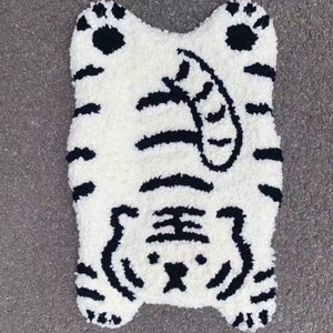 Punch needle beginner kit DIY tiger rug room decor/ kit with yarn all materials included image 3