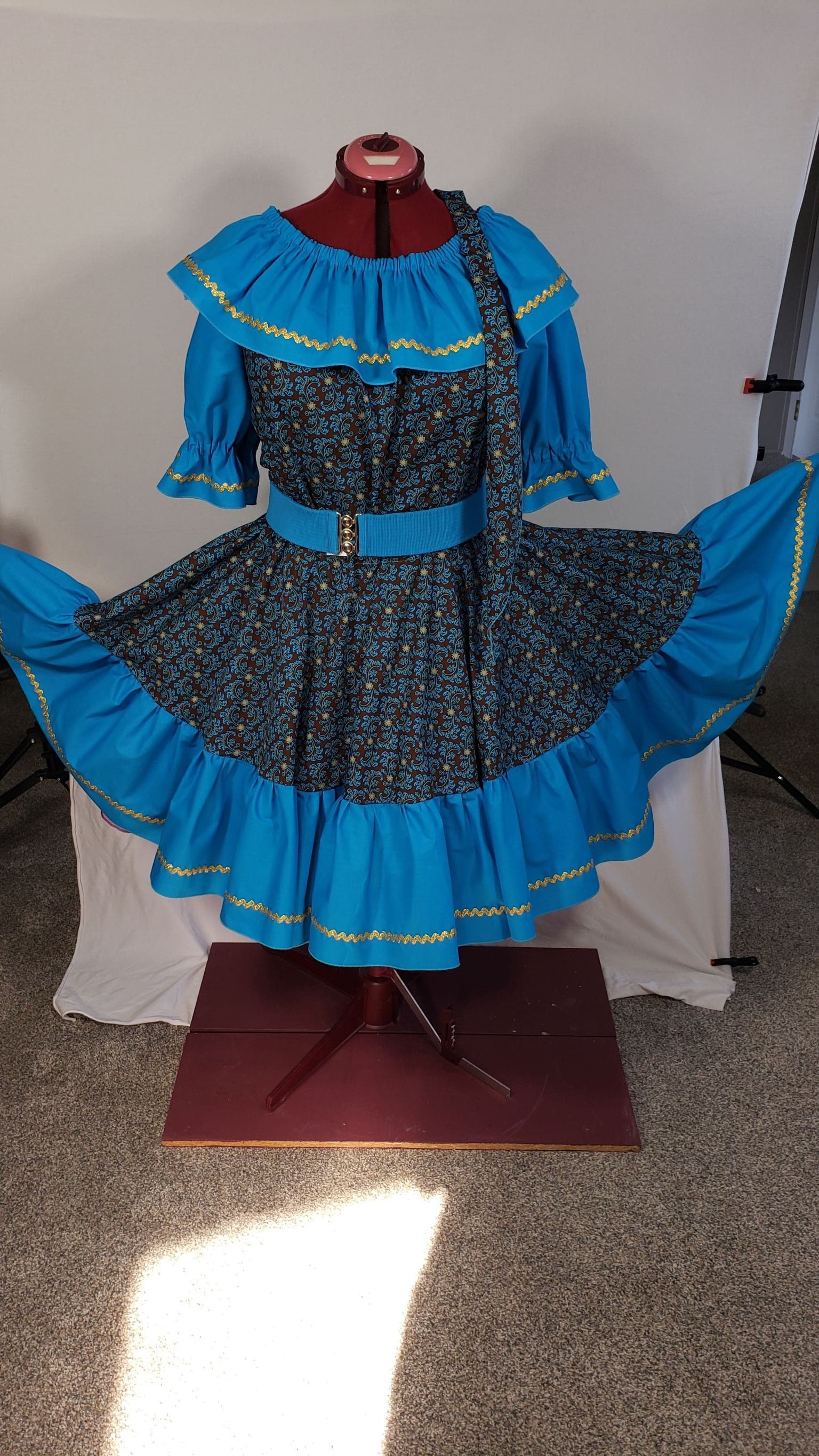 New Women's Square Dance Outfit, 2 X -  Canada