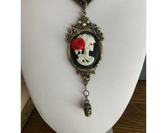 Collar con colgante de camafeo de esqueleto para niña, Calavera de azúcar Steampunk gótica de Halloween