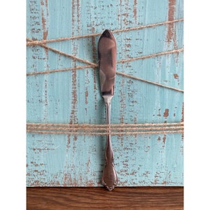 Oneida Silver Chateau  Flat Handle Master Butter Knife 490076