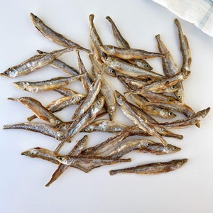 Dehydrated Whole Smelt Fish | Fish Size Varies Single Ingredient Natural Raw Whole Foods for Pets| Dog Cat Healthy TCM Holistic Chews Treats