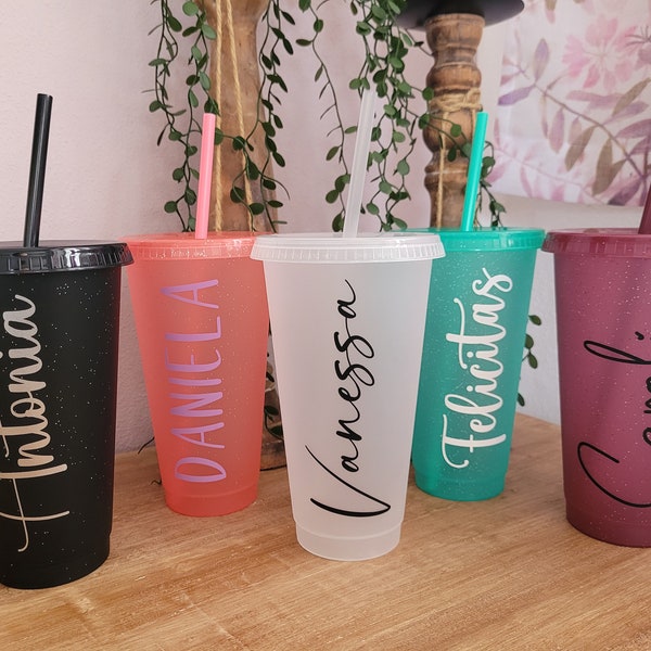 Trinkbecher, Coldcup veredelt, mit Deckel und Strohhalm, Personalisiert mit Name