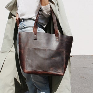 Leather Tote Bag,  Personalized Bridesmaid Tote, Teacher Shoulder Bag, Nurse Handbag, Mother&#39;s Day Gift