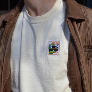 Red Dead: Zwillingsstapel-Pass-T-Shirt