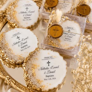 Recuerdos magnéticos personalizados para bautizos, confirmaciones y regalos de primera comunión.