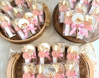Bomboniere per baby shower con specchio a mano in oro personalizzato: un ricordo elegante