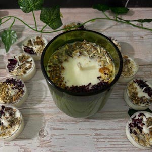 Velas inspiradas em divindades