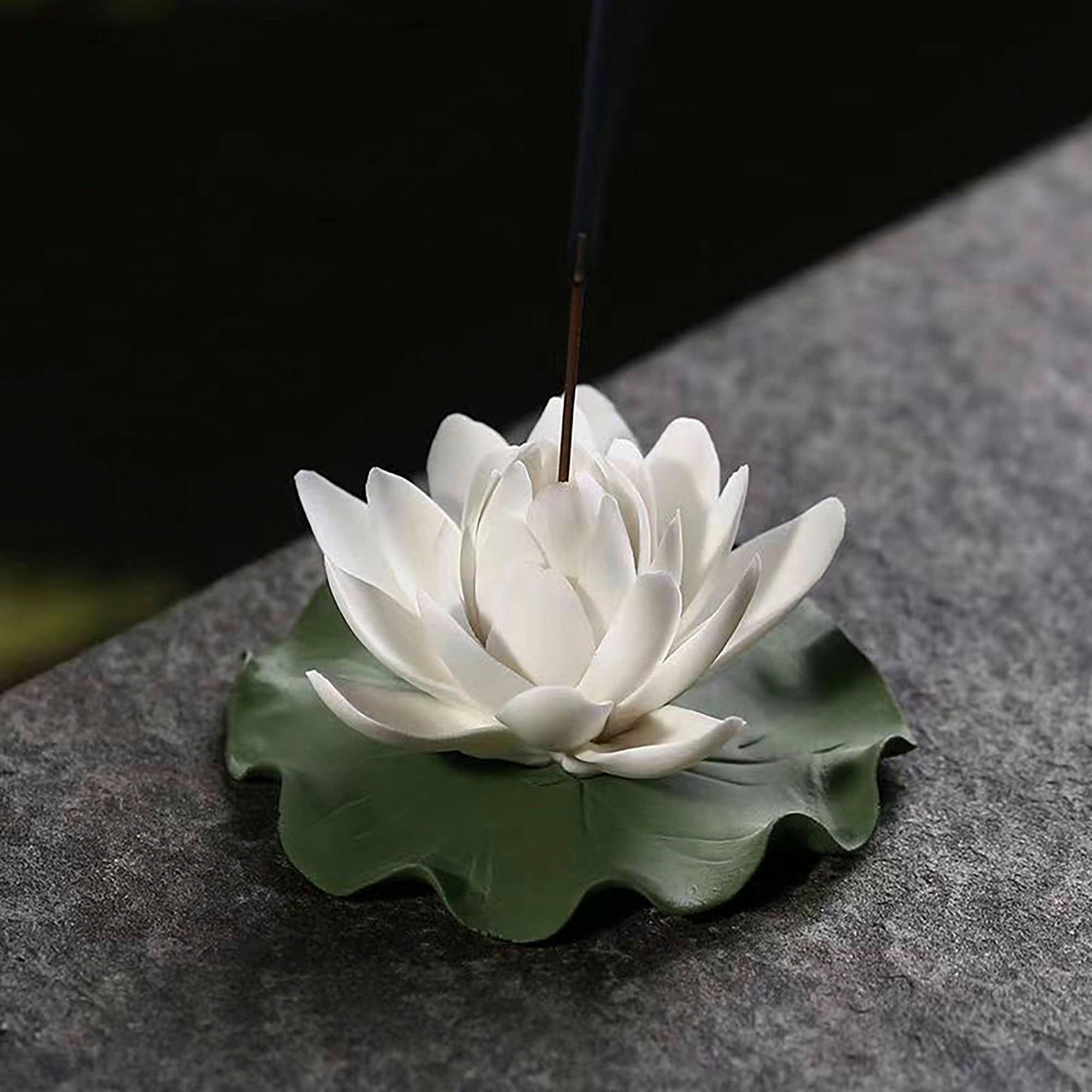 白い陶器の蓮の花のお香立て：禅の装飾 - Etsy 日本