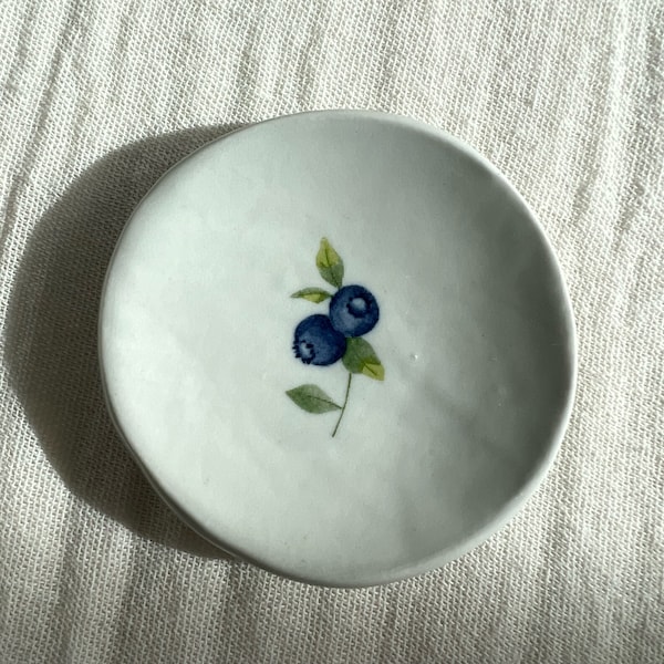 Ceramic Jewelry Dish, Blueberry Decor, Ring Holder, Earring Dish, Ceramic Dish, Blueberries, Berry Decor, Blueberry Gift, Blueberry Pottery